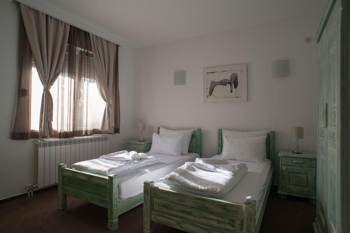 Hotel Trim Никшич Экстерьер фото