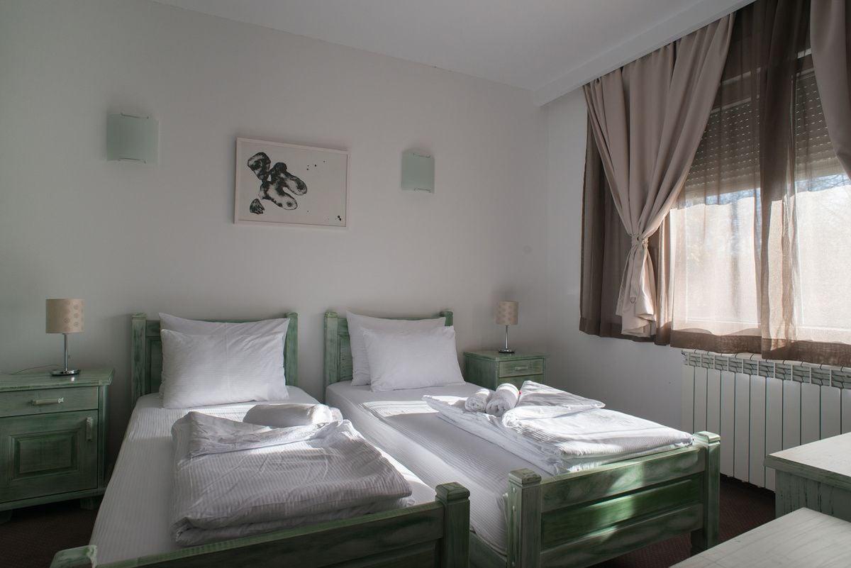 Hotel Trim Никшич Экстерьер фото