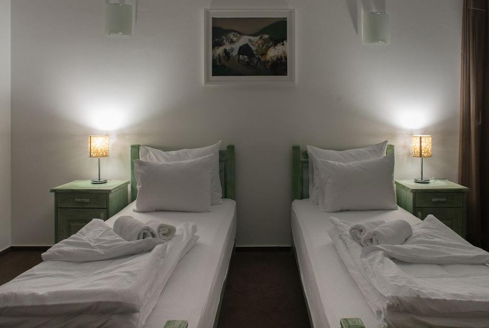 Hotel Trim Никшич Экстерьер фото