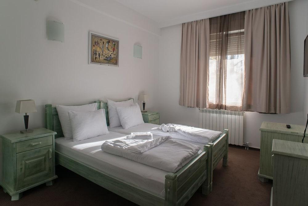 Hotel Trim Никшич Экстерьер фото