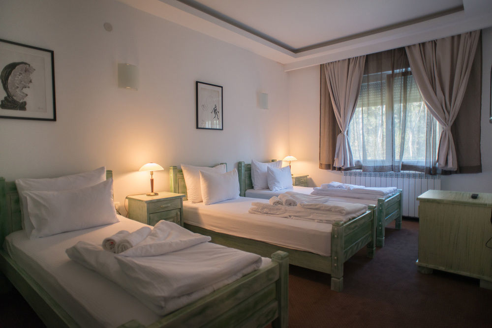Hotel Trim Никшич Экстерьер фото