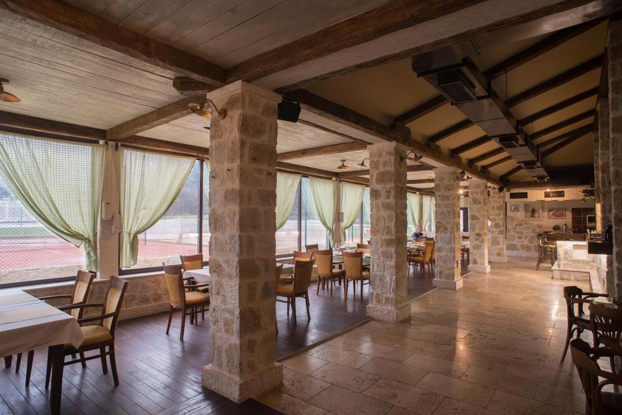 Hotel Trim Никшич Экстерьер фото