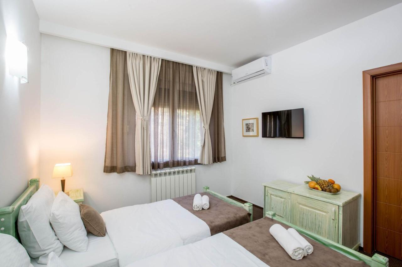Hotel Trim Никшич Экстерьер фото