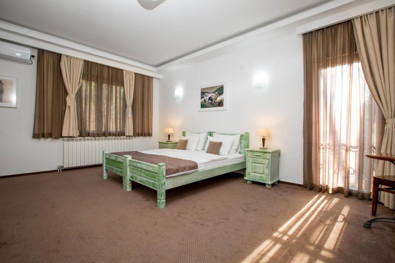 Hotel Trim Никшич Экстерьер фото